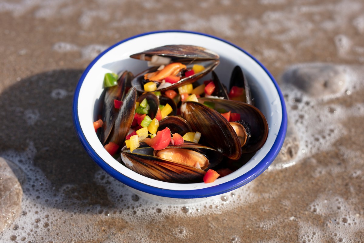 Read more about the article Gift Bundles for the Holidays: Sweet Surprises for Everyone